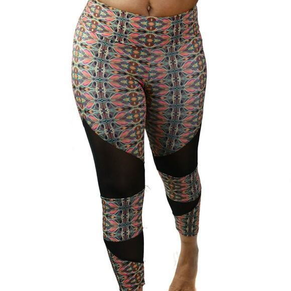 Onzie Leggings Mosaic Kaleidoscope Print Capri Mid Rise Sheer Active Size Medium - Picture 11 of 13
